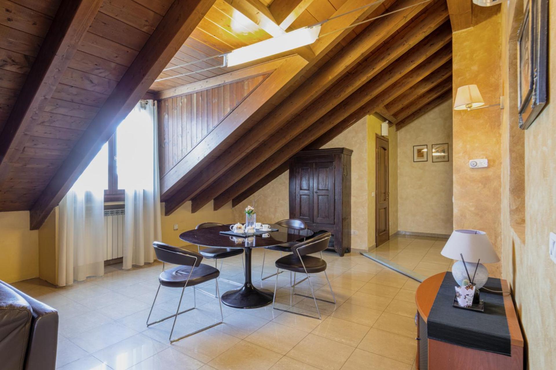 Apartment Easylife - Esclusivo Attico In S Babila Milan